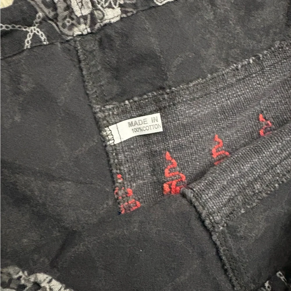 Black and Red Patterned Harem Pants - Picture 2 of 5